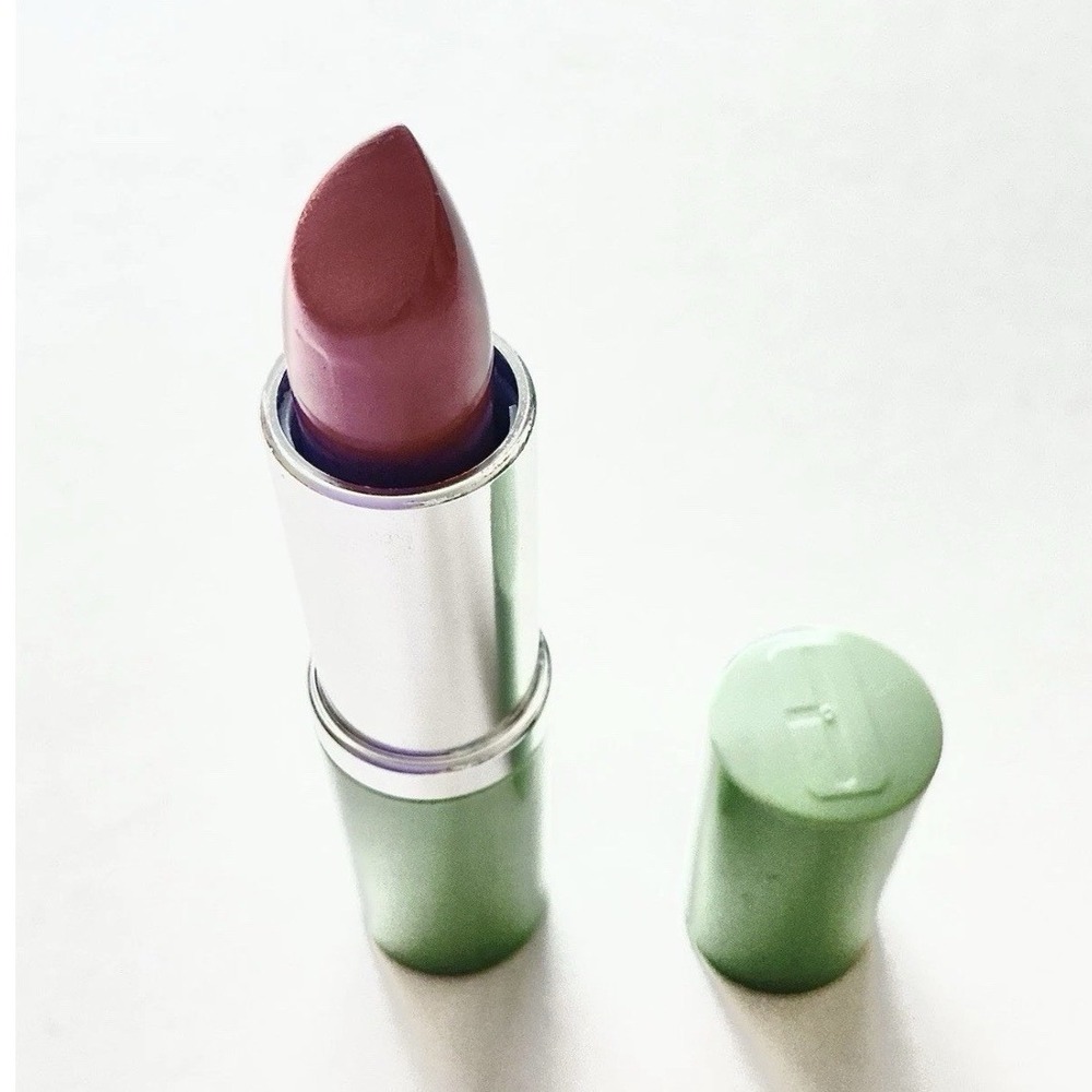 Clinique Lipstick A Different Grape Full Size Discontinue Original NEW